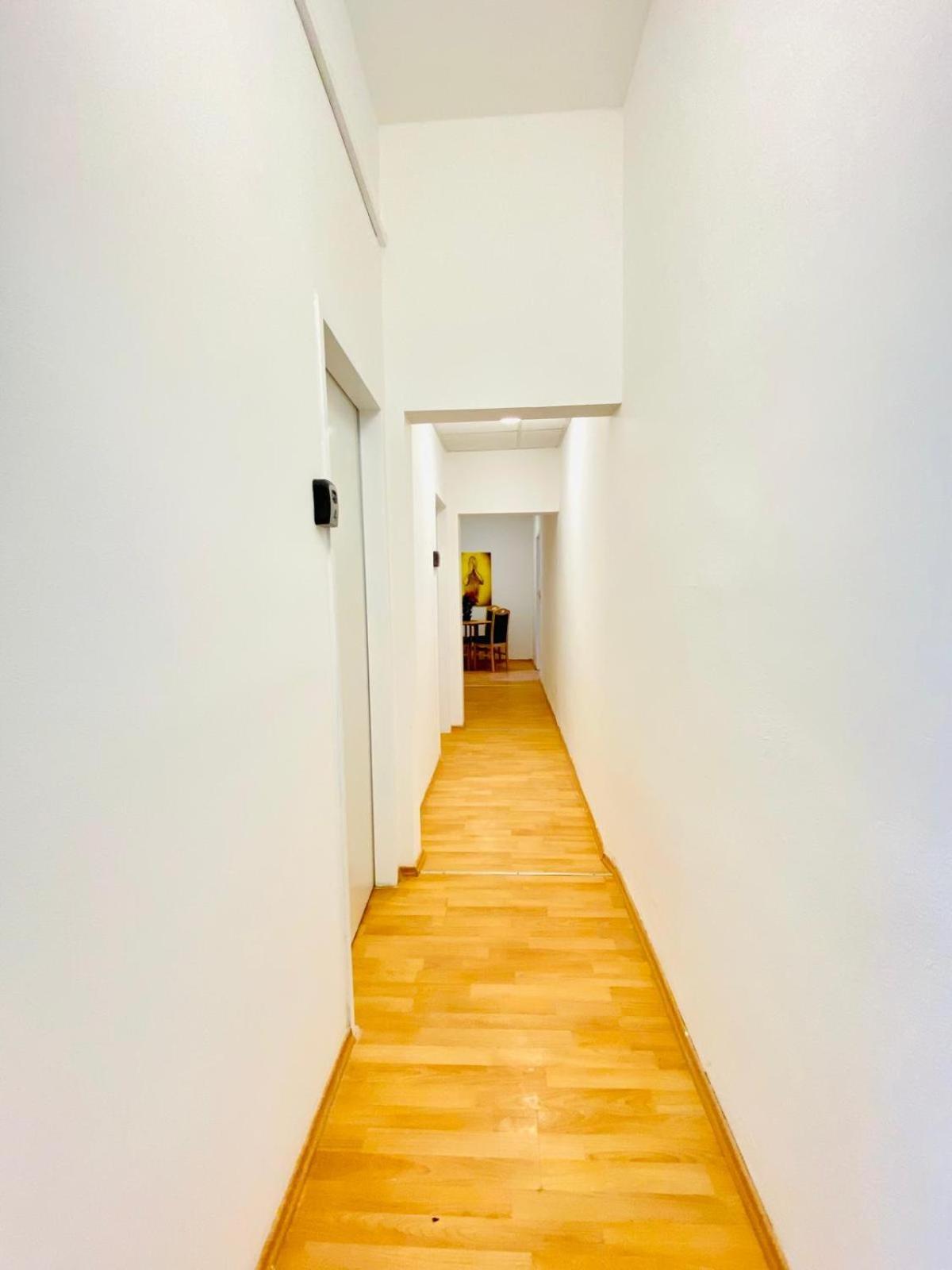 Apartment Bright 5br W Great Transport Link Wien