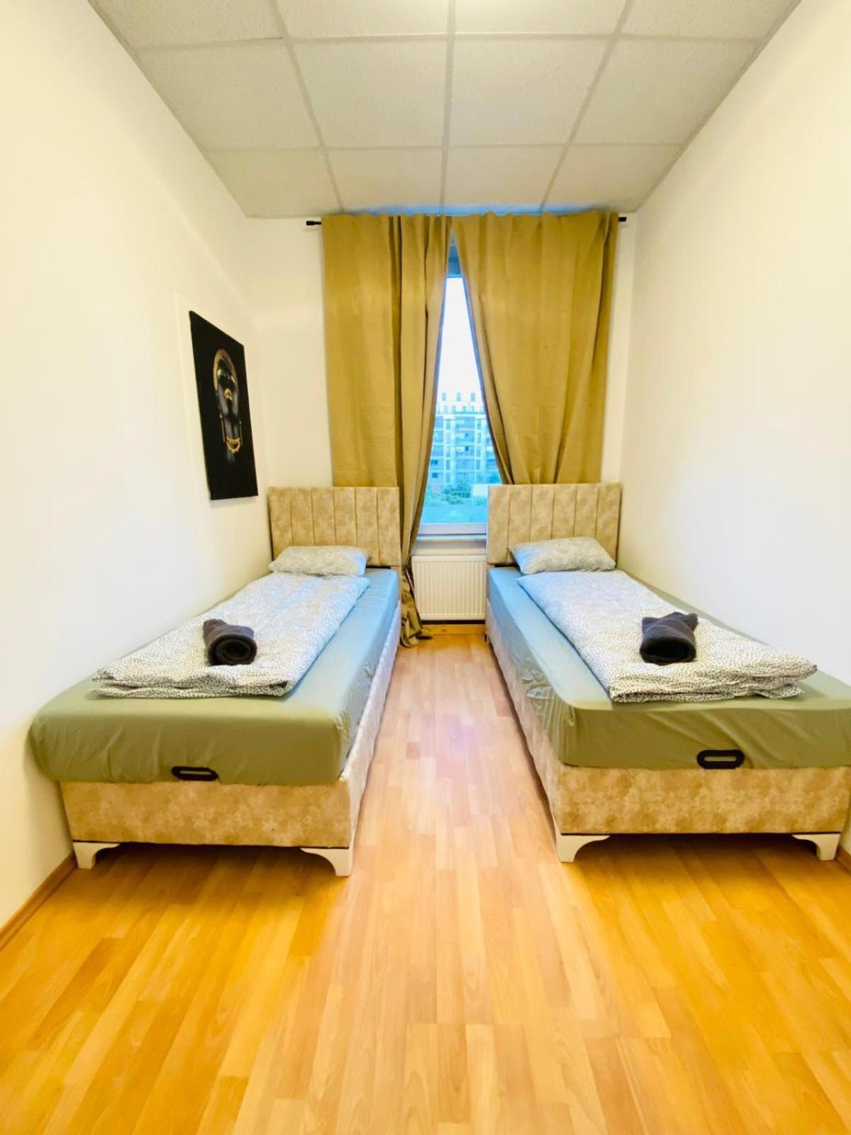 Apartment Bright 5br W Great Transport Link *