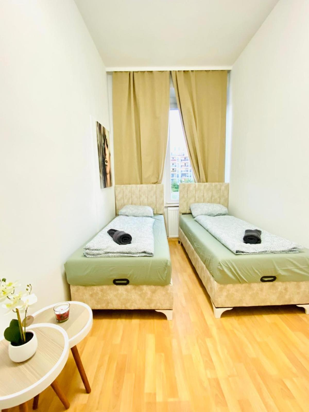 Bright 5br W Great Transport Link Apartment Wien