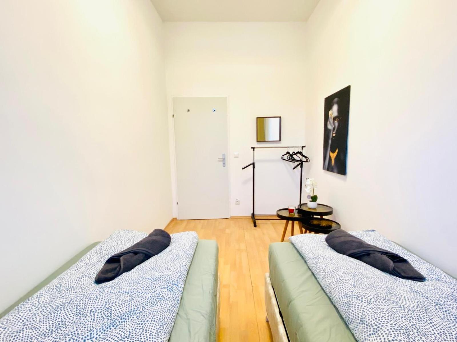 Apartment Bright 5br W Great Transport Link