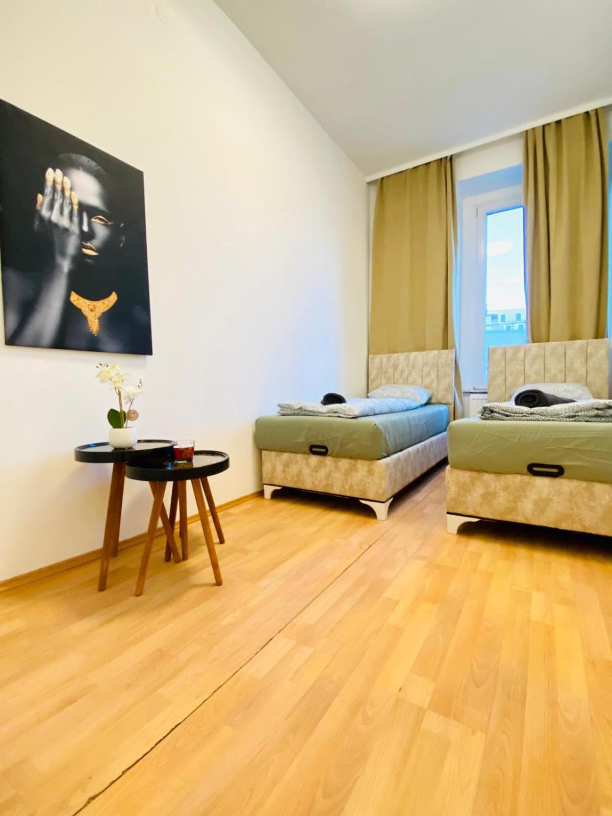 Bright 5br W Great Transport Link *