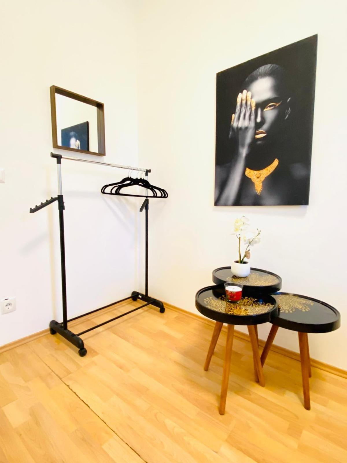 Bright 5br W Great Transport Link Apartment Wien