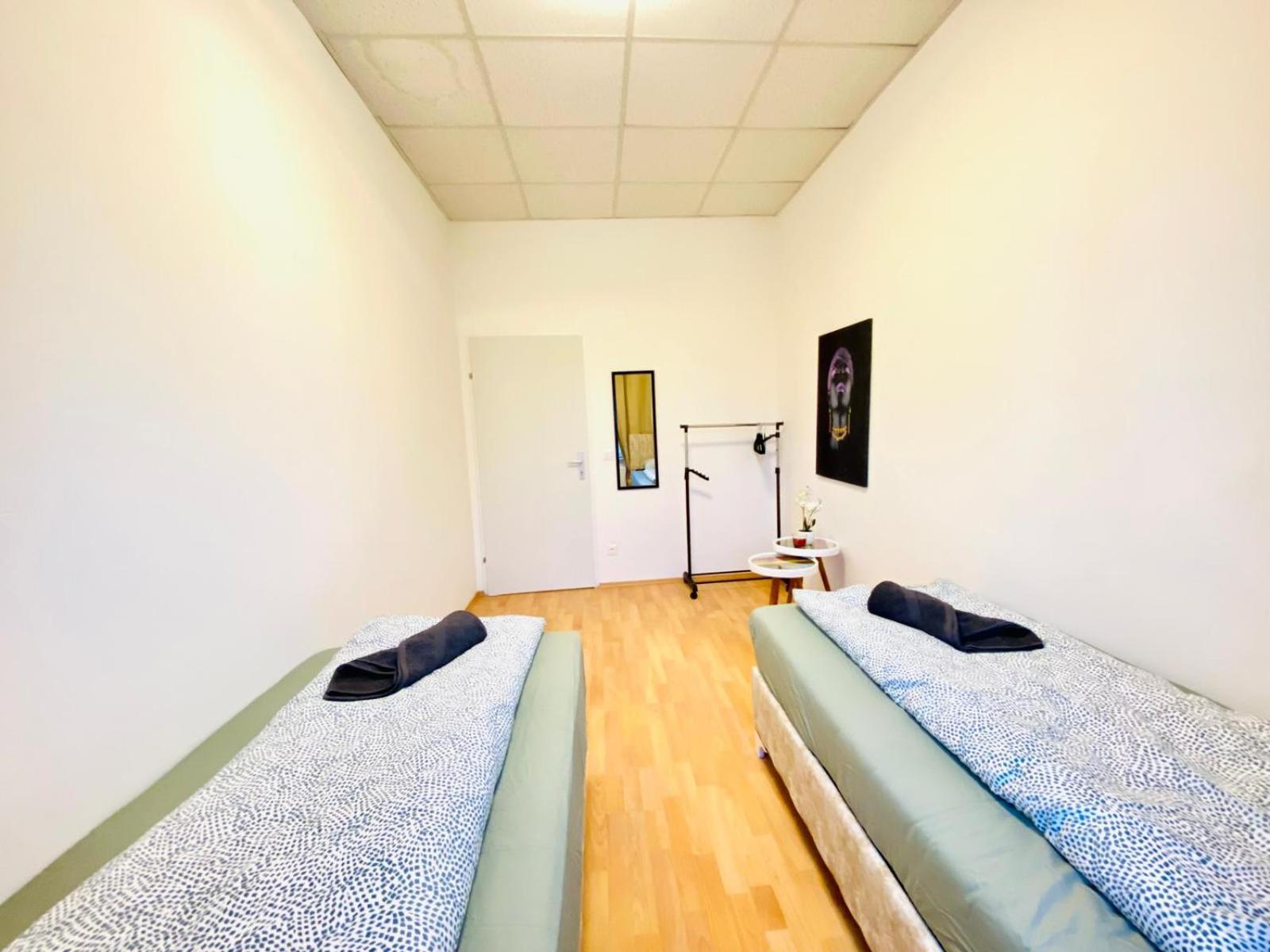 Apartment Bright 5br W Great Transport Link *