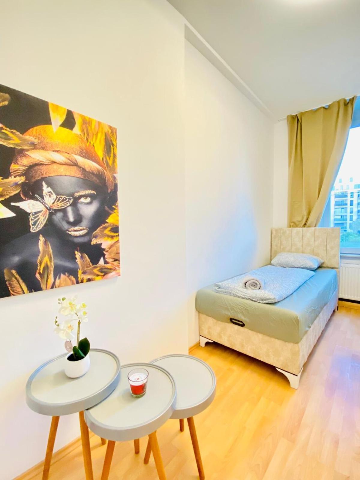 Apartment Bright 5br W Great Transport Link