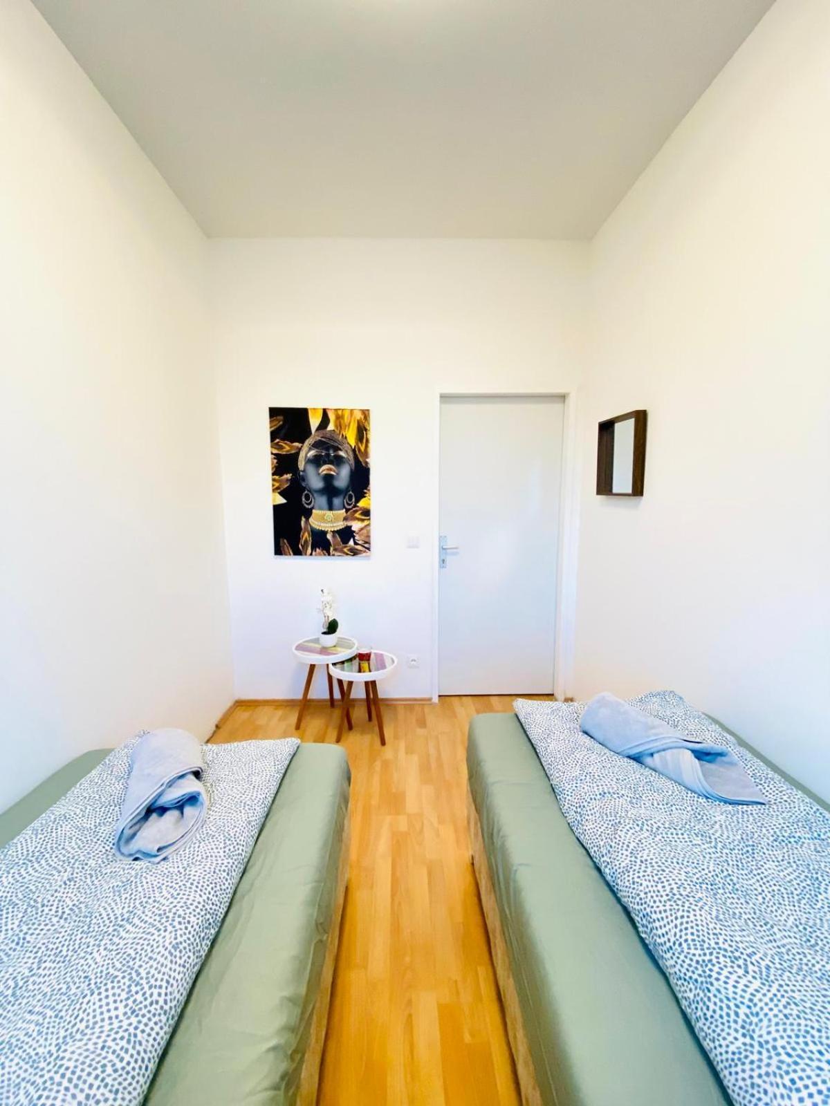 Bright 5br W Great Transport Link Apartment Wien